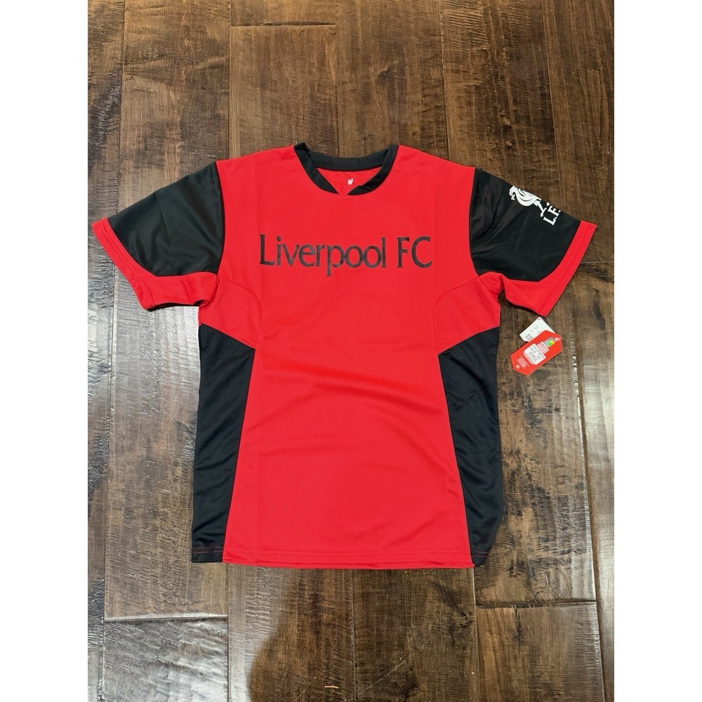 Official‎ Liverpool Football Club Fan Red Jersey/Shirt Size Medium New